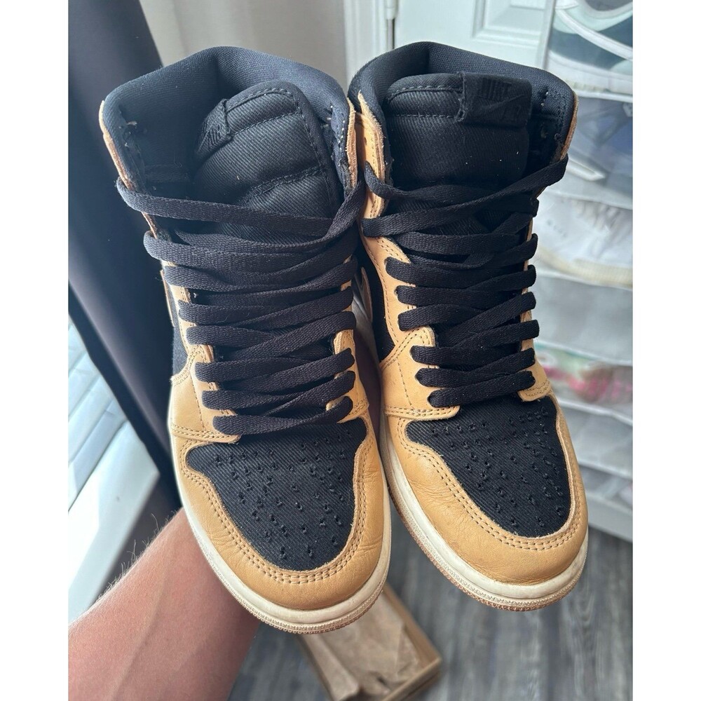 Air Jordan 1 Retro High OG Heirloom Size Women’s 7.5 - Picture 3 of 6